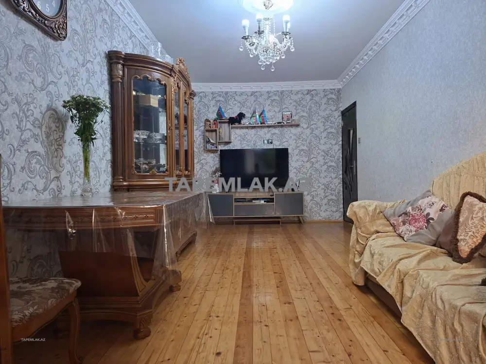 Satılır 5 otaqlı 130 m² Köhnə tikili - Suraxanı